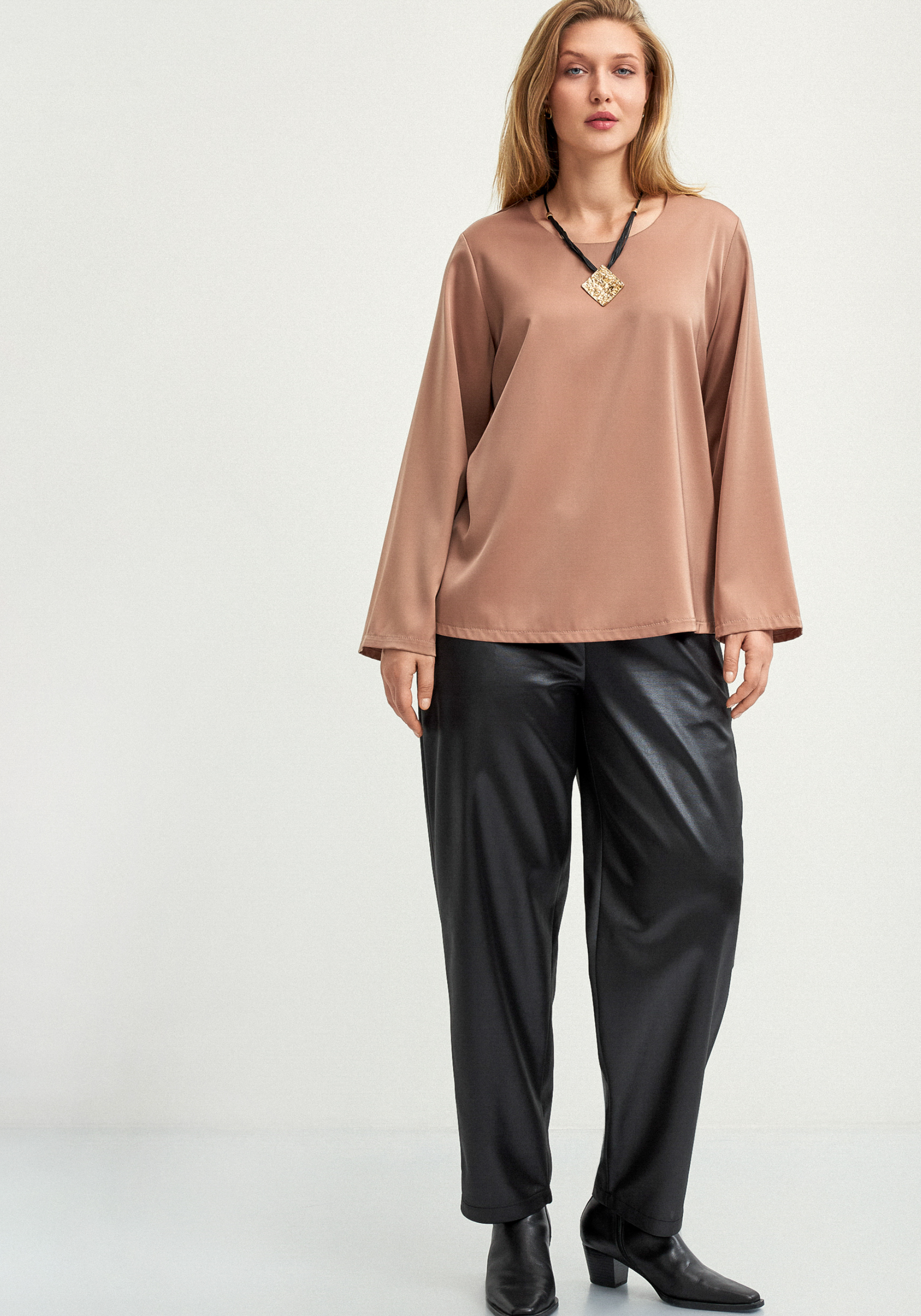 Брюки прямые с поясом на резинке, Черный
Брюки прямые с поясом на резинке, Черный