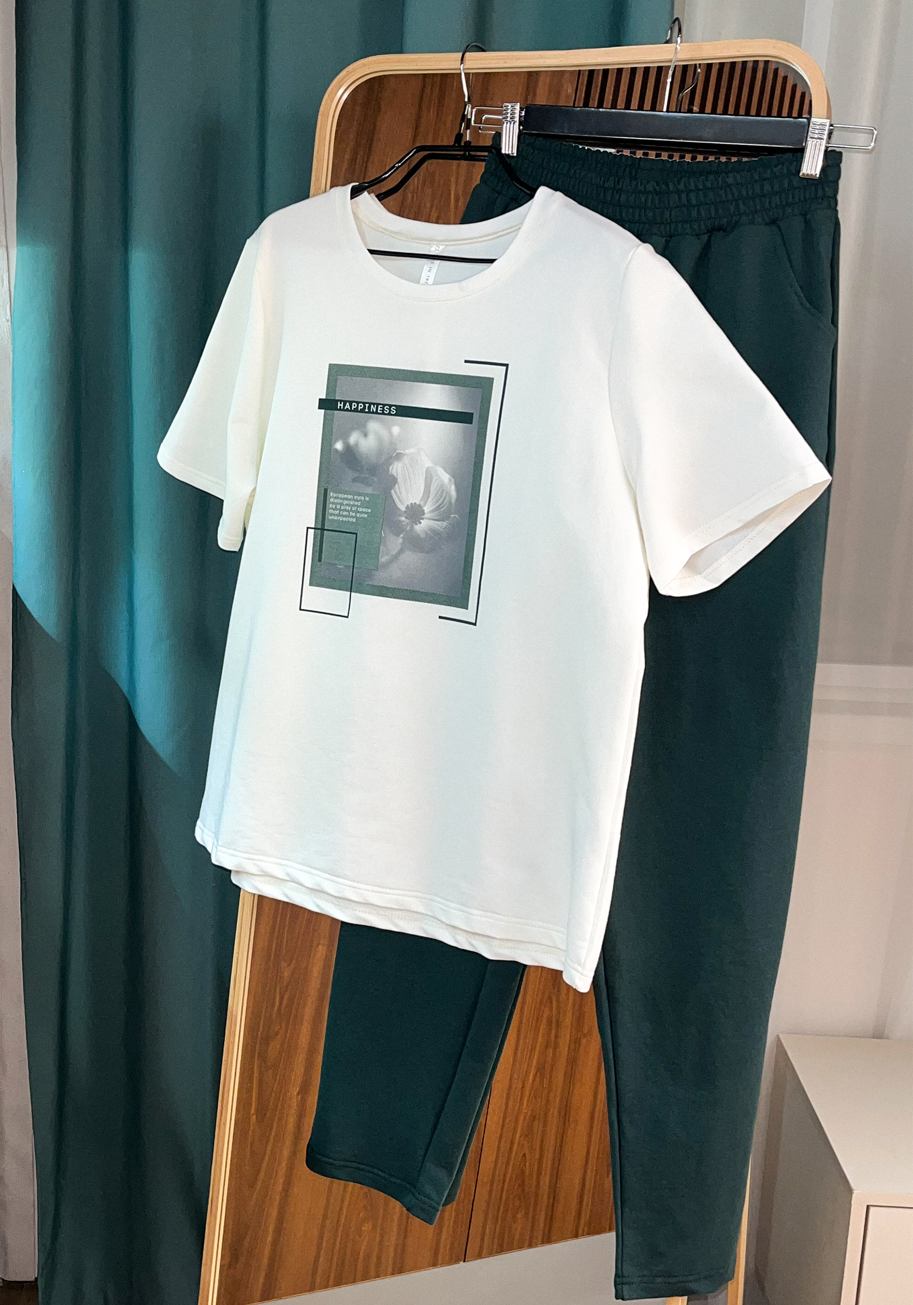 Костюм с принтом на футболке Resale, Зеленый
Костюм с принтом на футболке Resale, Зеленый