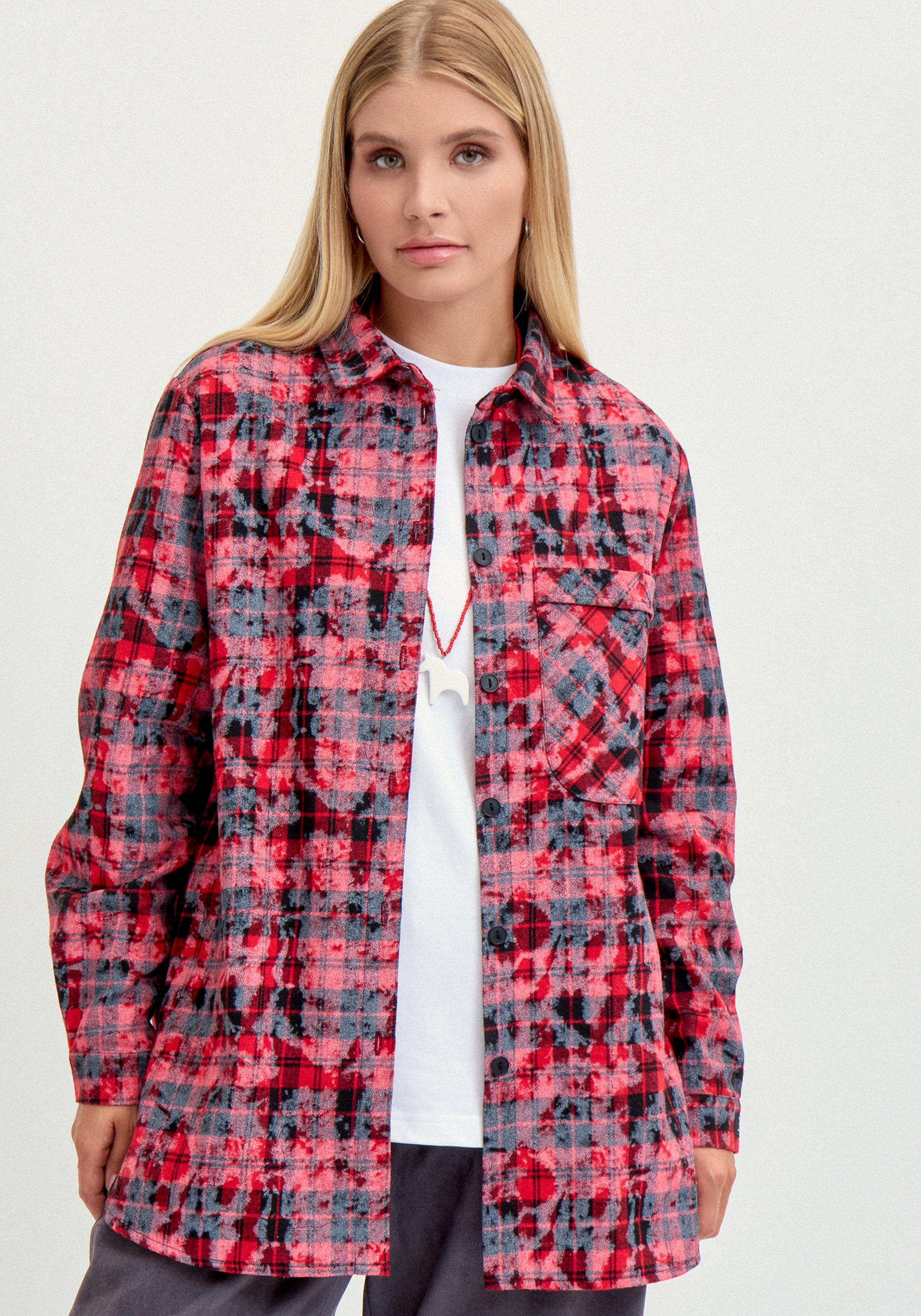 Рубашка в клетку на пуговицах с нашивкой, Красный
Рубашка в клетку на пуговицах с нашивкой, Красный