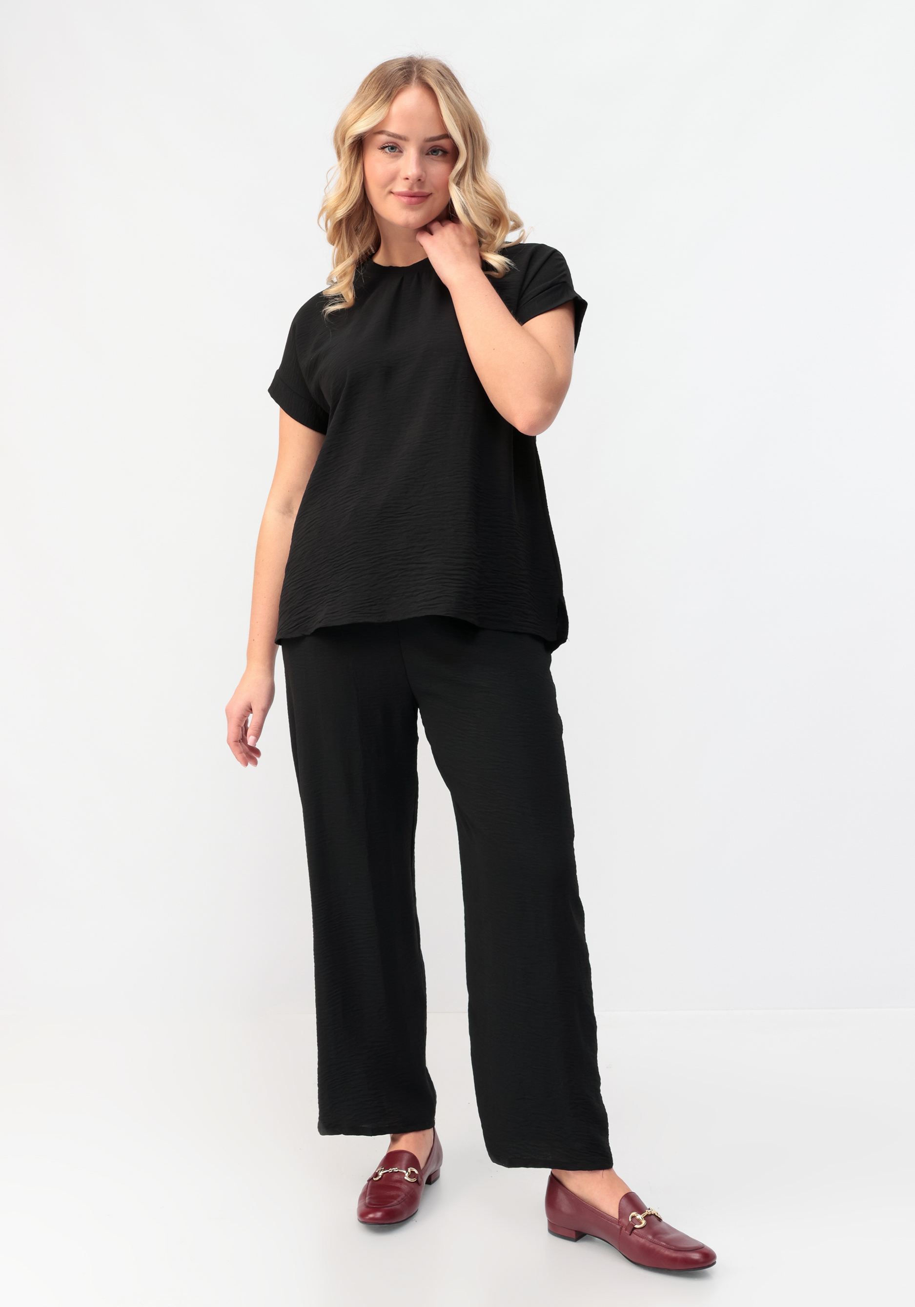 Костюм женский "Изабель", Черный
Костюм женский "Изабель", Черный