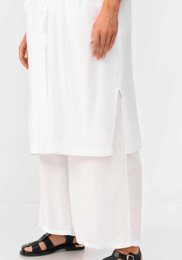 Жилет с капюшоном и карманами шир.  750, рис. 6