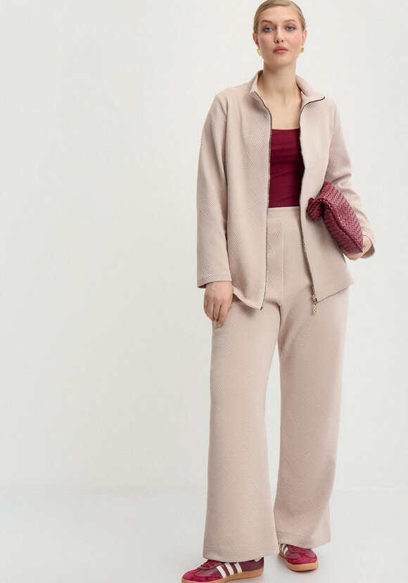 Кардиган на молнии с фактурным принтом шир.  580, рис. 2