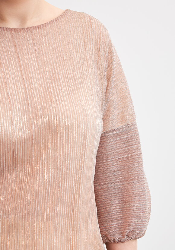 Тyника Изабелла шир.  580, рис. 4