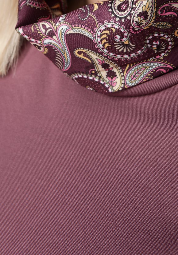 Джемпер с контрастным воротником хомут шир.  580, рис. 12