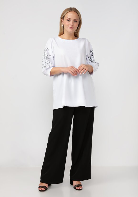 Блуза с оригинальным принтом на рукавах шир.  580, рис. 11