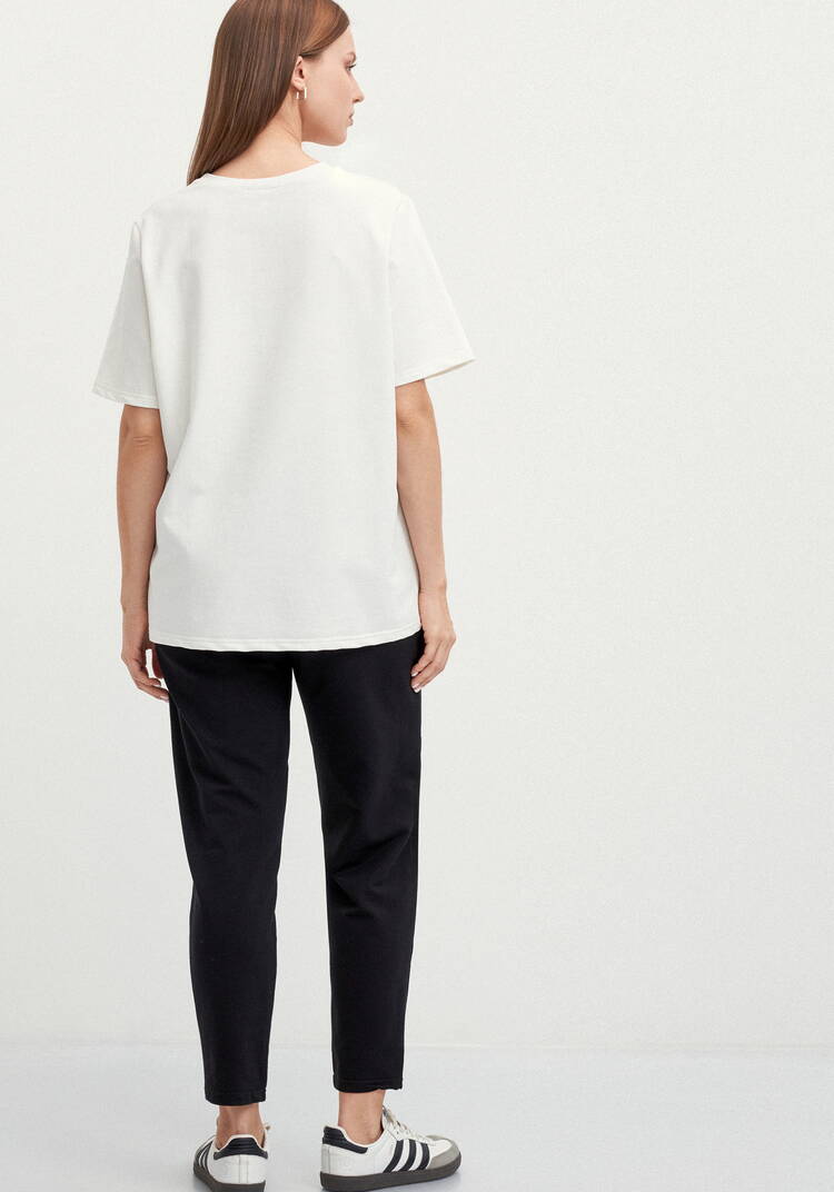 Костюм с флористическим принтом на футболке шир.  750, рис. 12