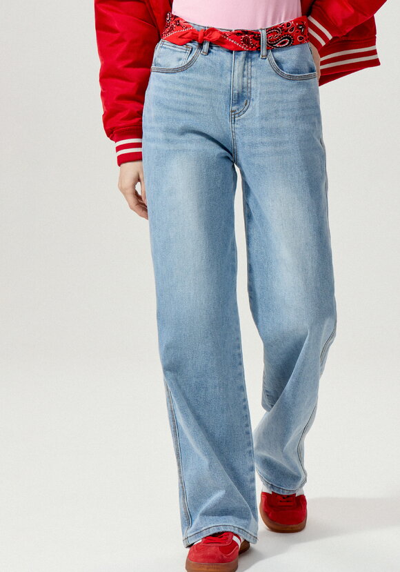 Джинсы с комфортным внутренним поясом шир.  580, рис. 2