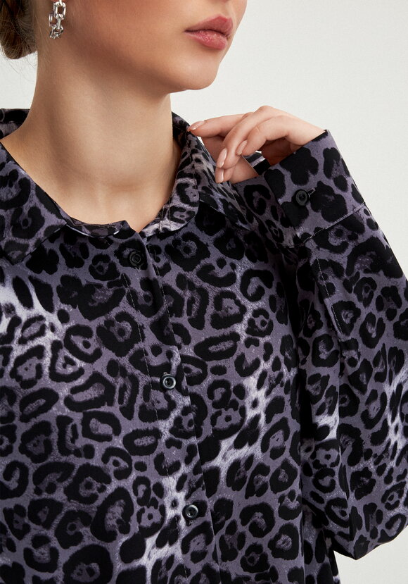 Блуза с леопардовым принтом Виталина шир.  580, рис. 13