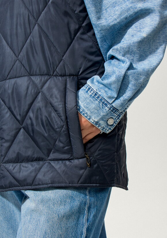 Жилет стеганый свободного кроя на молнии шир.  580, рис. 7