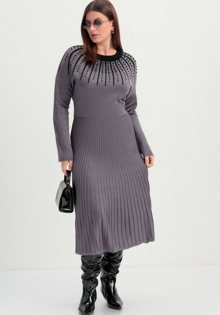 Платье с жемчужным узором на груди шир.  750, рис. 13