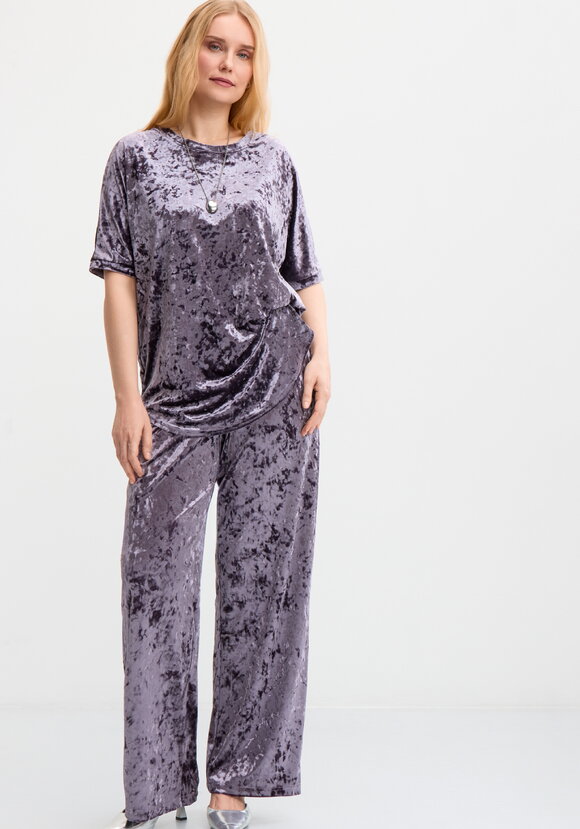 Костюм женский Антонина шир.  580, рис. 1