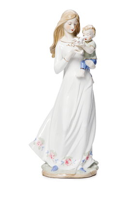 Статуэтка Материнство