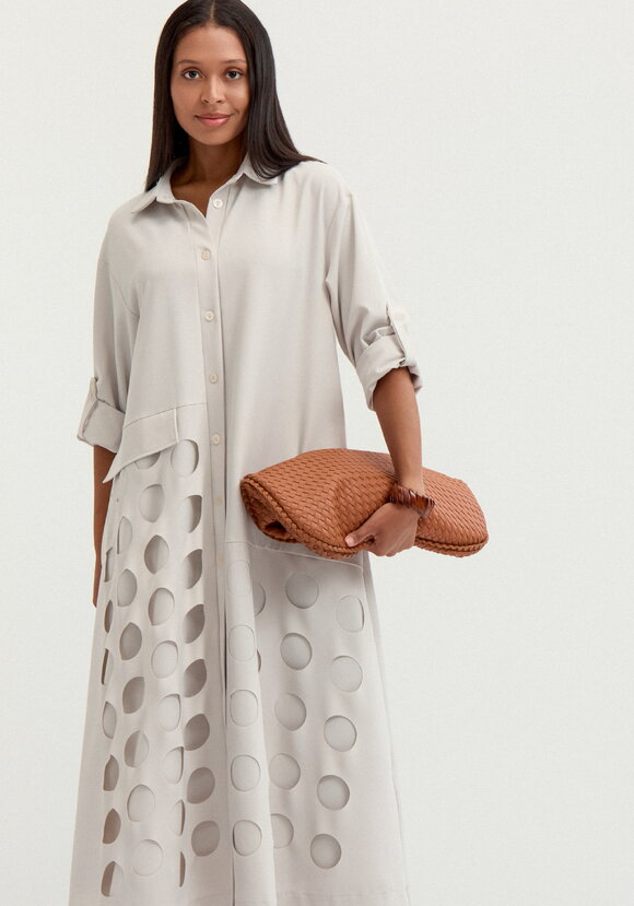 Платье А-силуэта с перфорацией шир.  580, рис. 34