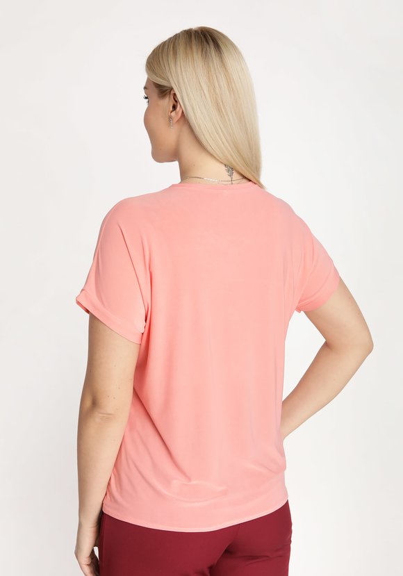 Блуза с воланом спереди шир.  580, рис. 17