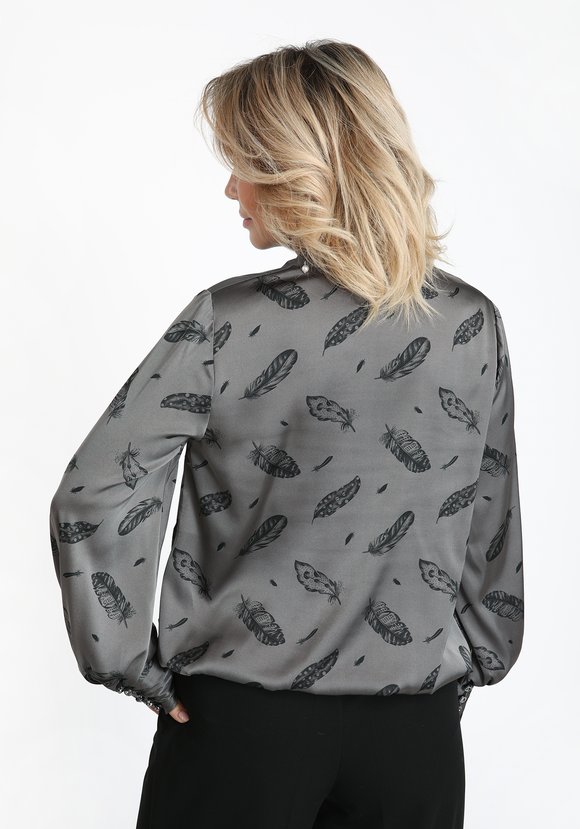 Блуза с принтом перышки шир.  580, рис. 3