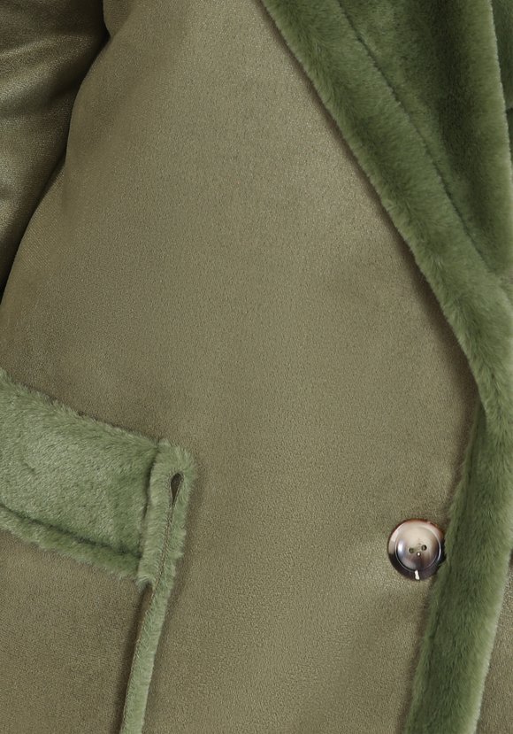 Дубленка женская с отложным воротником шир.  580, рис. 11