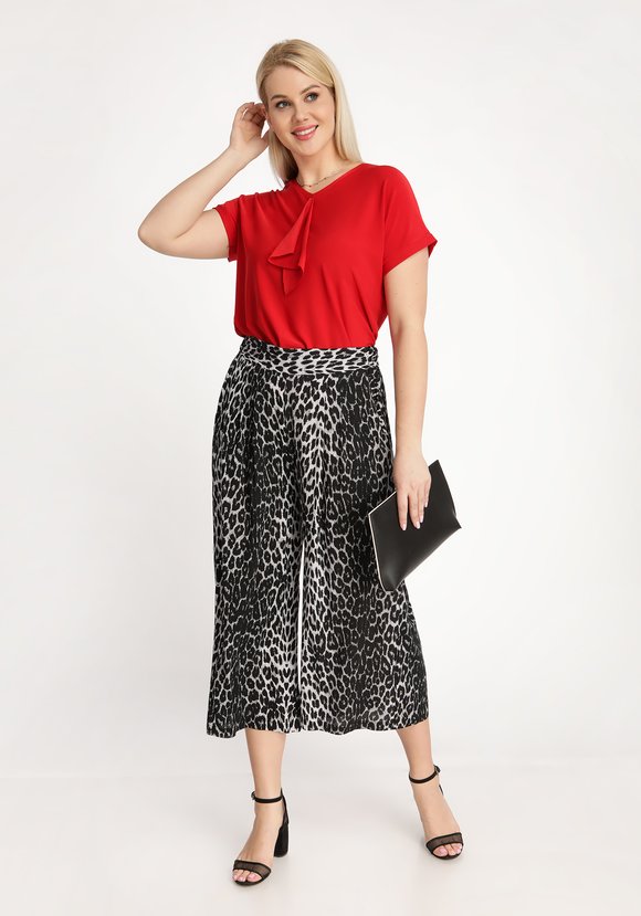 Блуза с воланом спереди шир.  580, рис. 14