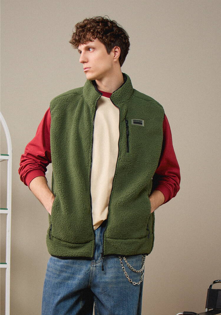 Жилет утеплённый с карманами на молнии шир.  750, рис. 3