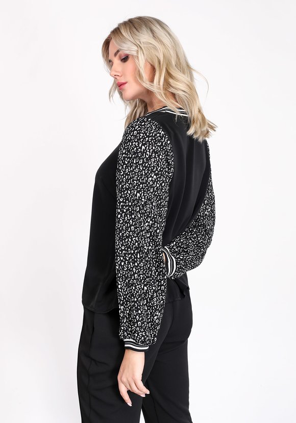 Блуза с контрастным свободным рукавом шир.  580, рис. 4