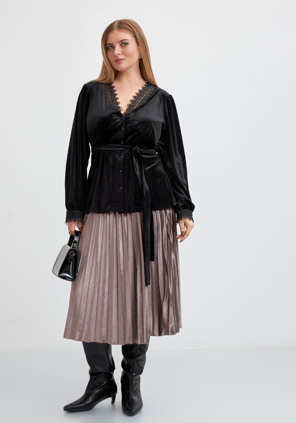 Блуза бархатная со вставками из кружева шир.  580, рис. 2