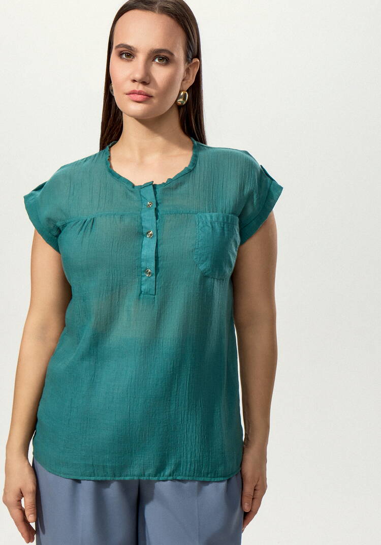 Блуза с коротким рукавом и карманом на груди шир.  750, рис. 12