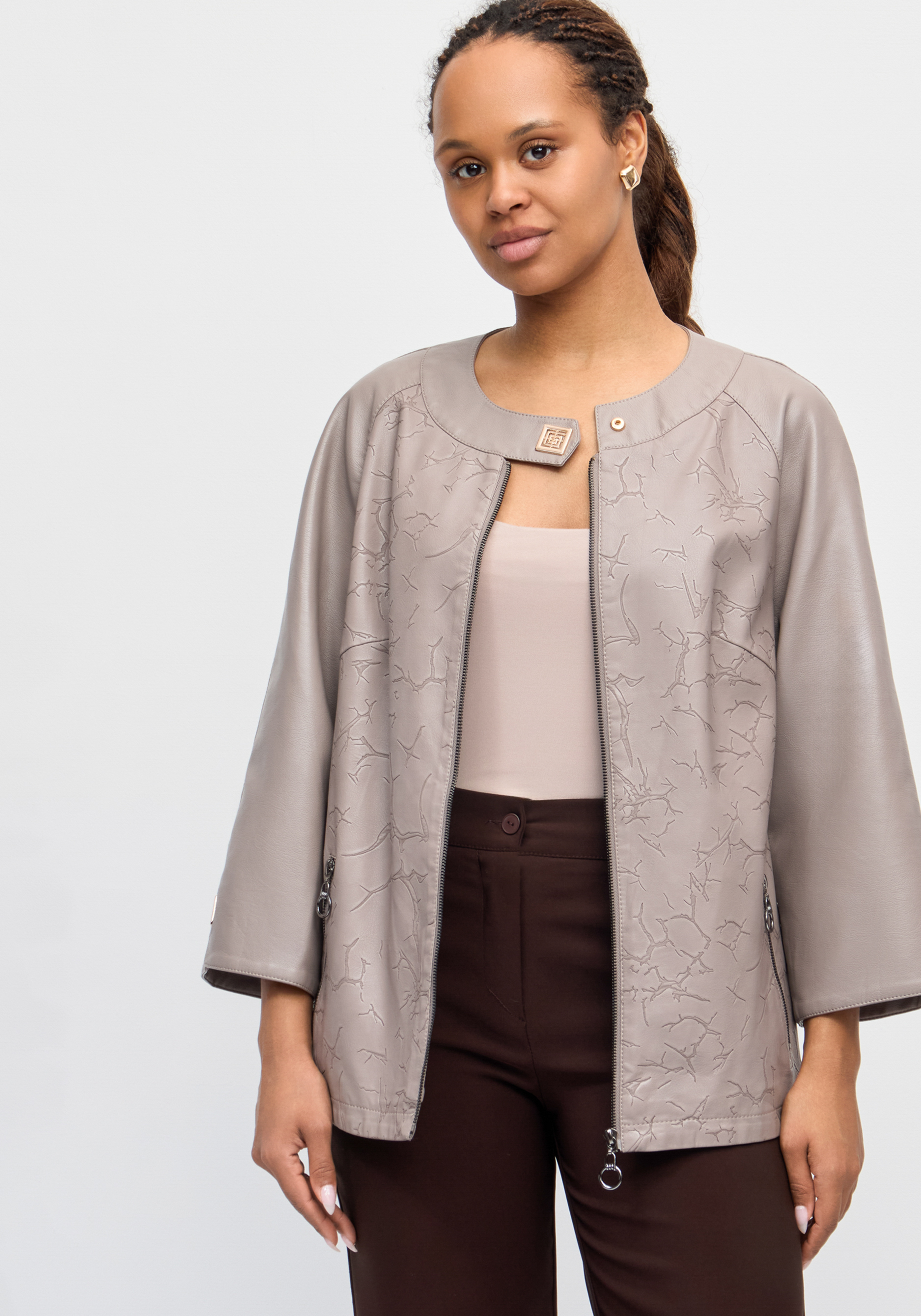 Куртка из премиальной экокожи 9999₽