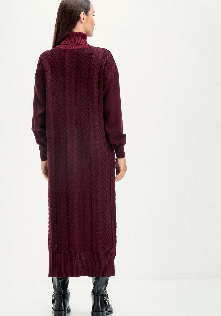 Платье двухцветное с фактурным рисунком шир.  750, рис. 17