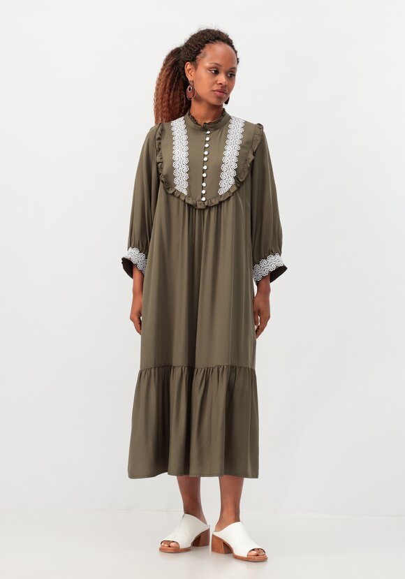 Платье с воротником-стойкой и кружевом шир.  580, рис. 4