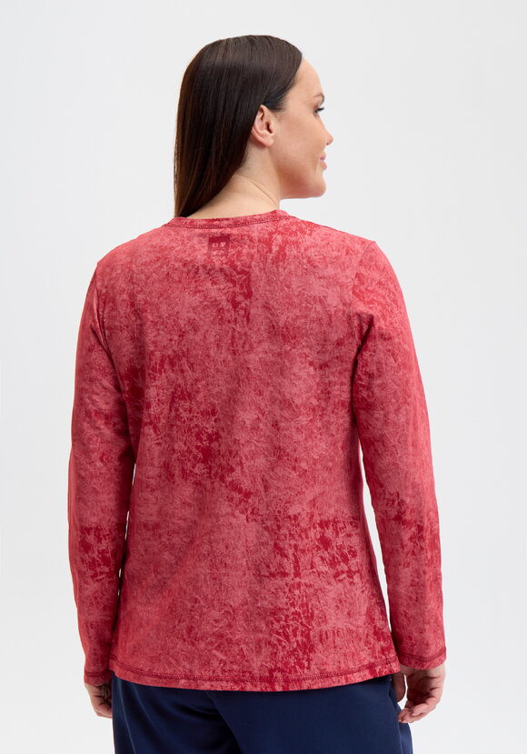 Лонгслив с принтом на горловине спинки шир.  580, рис. 9