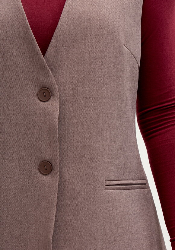 Жилет классический на подкладке шир.  580, рис. 5