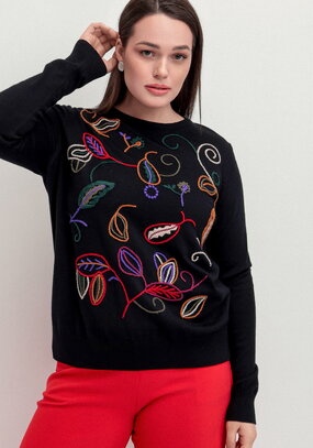Джемпер с яркой абстрактной вышивкой