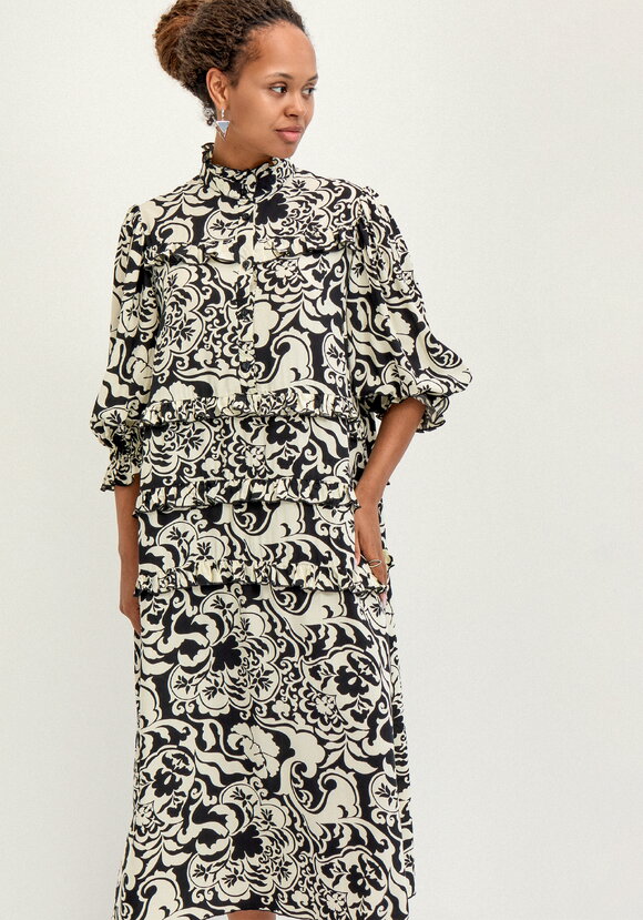 Платье с ярусами и обьёмным рукавом шир.  580, рис. 10