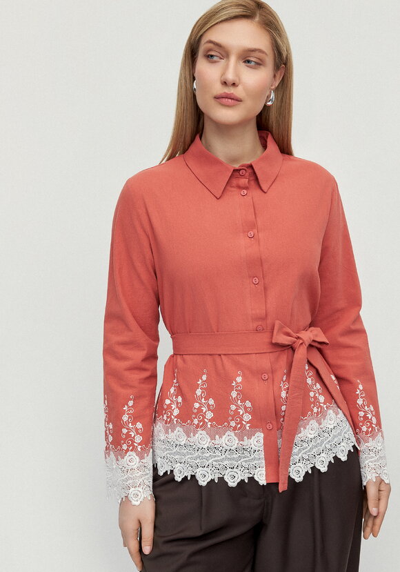 Блуза с кружевом на пуговицах Роуз шир.  580, рис. 12