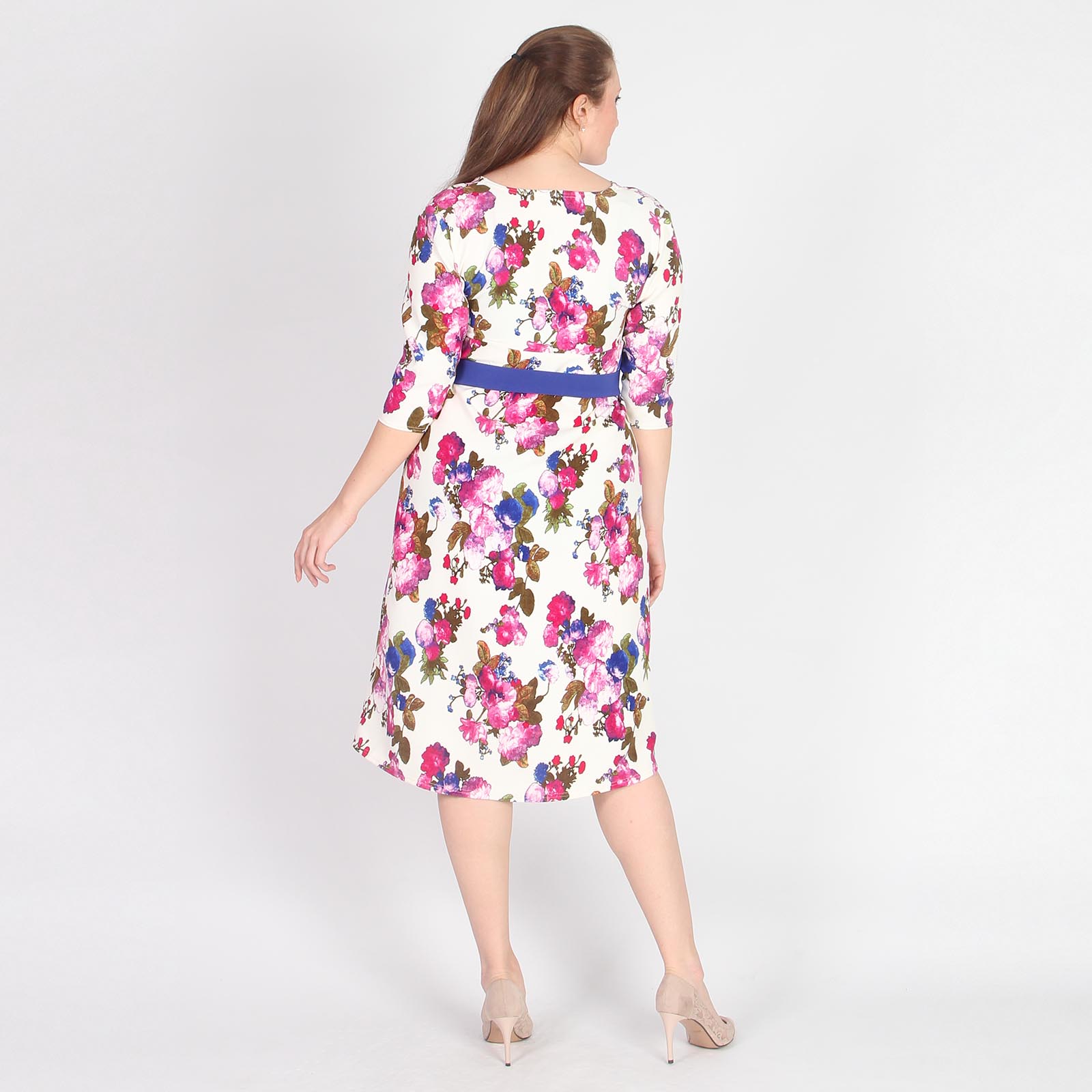 Платье-миди с V-образным вырезом и поясом Bianka Modeno, цвет розовый, размер 48 - фото 4