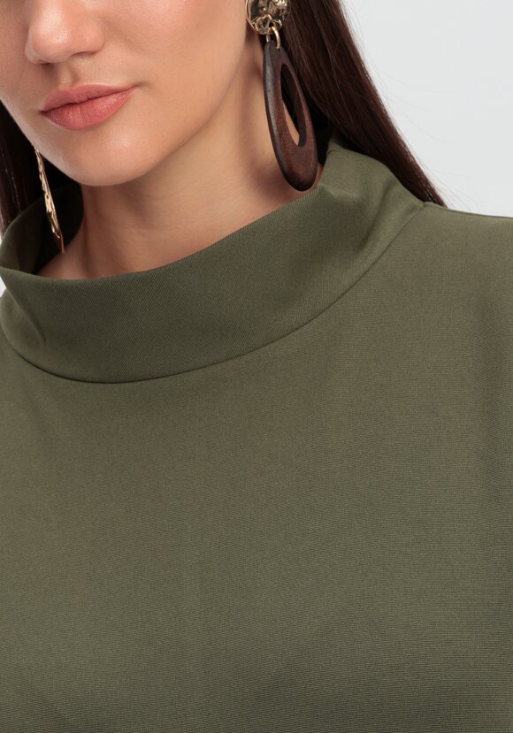 Платье с отрезной кокеткой-обманкой шир.  580, рис. 5