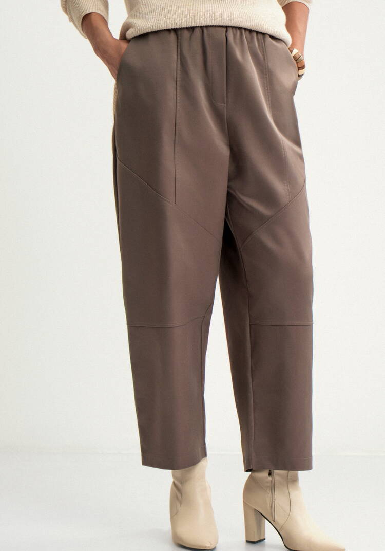 Брюки бананы с конструктивными линиями шир.  750, рис. 11