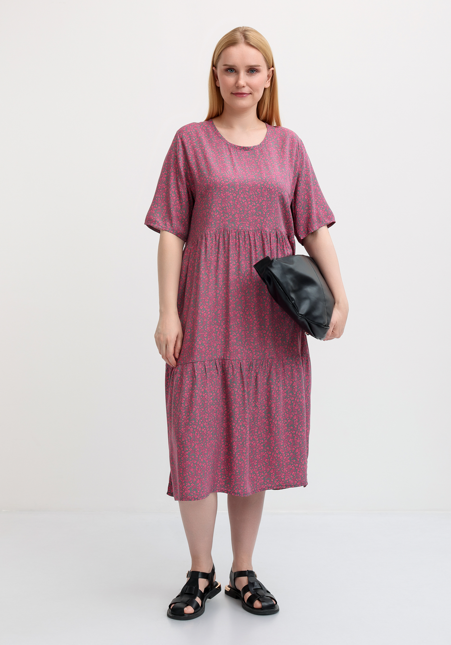 Платье свободное с короткими рукавами