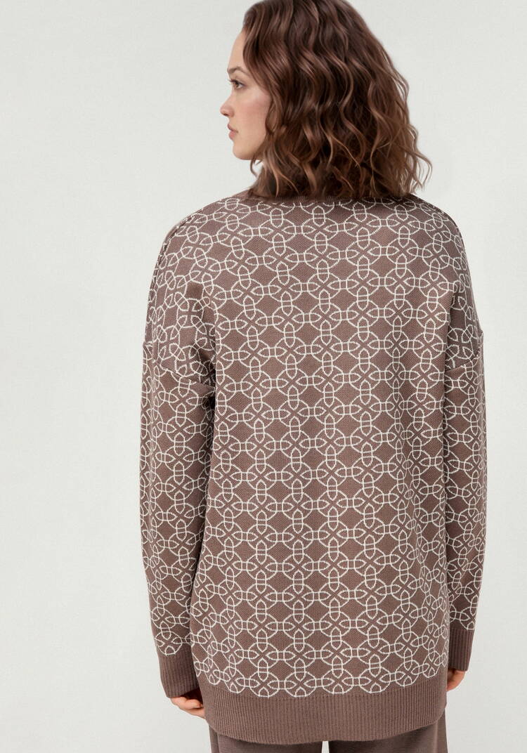 Костюм трикотажный свободного кроя шир.  750, рис. 3