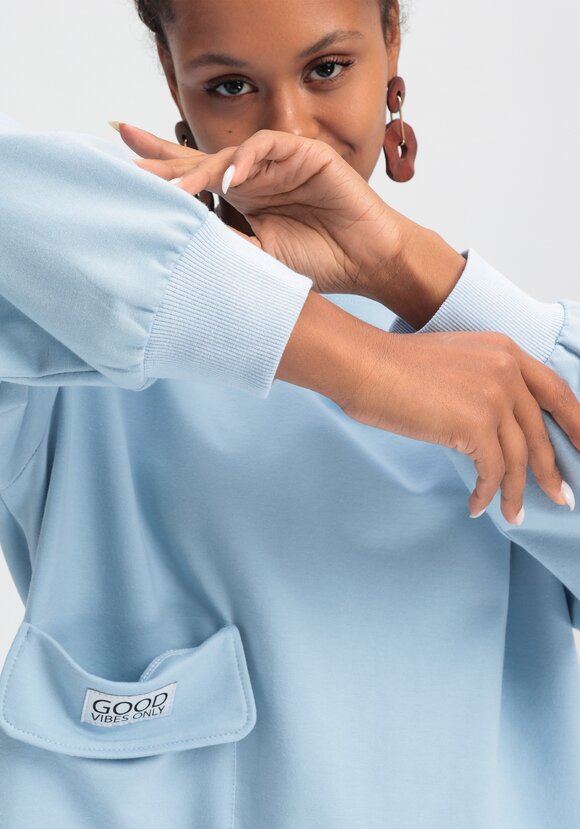 Свитшот свободного кроя с накладным карманом шир.  580, рис. 15