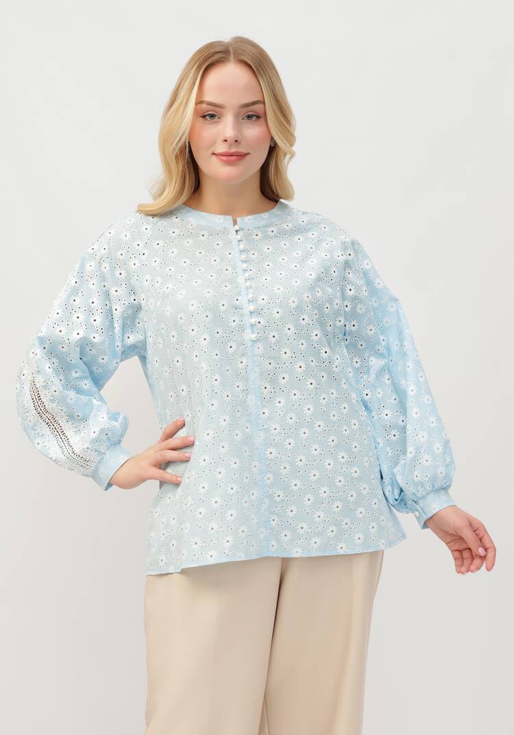 Блуза с вышивкой и кружевом по рукавам шир.  750, рис. 1