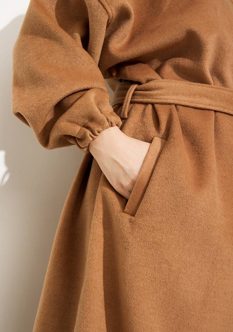 Пальто с V-образным вырезом шир.  750, рис. 3