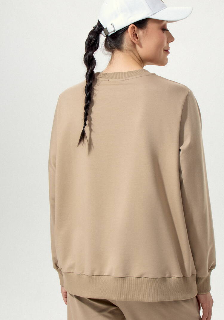 Костюм из брюк и свитшота с принтом на  груди шир.  750, рис. 26