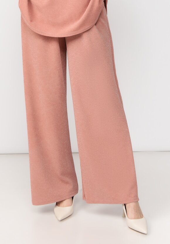 Брюки свободного кроя с метанитью шир.  580, рис. 18