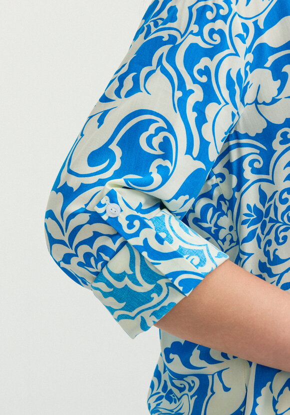 Блуза удлинённая с карманами шир.  580, рис. 15