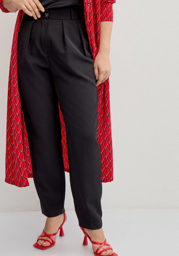 Брюки прямого кроя из костюмной ткани шир.  580, рис. 8