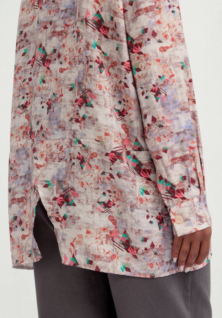 Блуза оригинального кроя с воротом стойка шир.  750, рис. 8