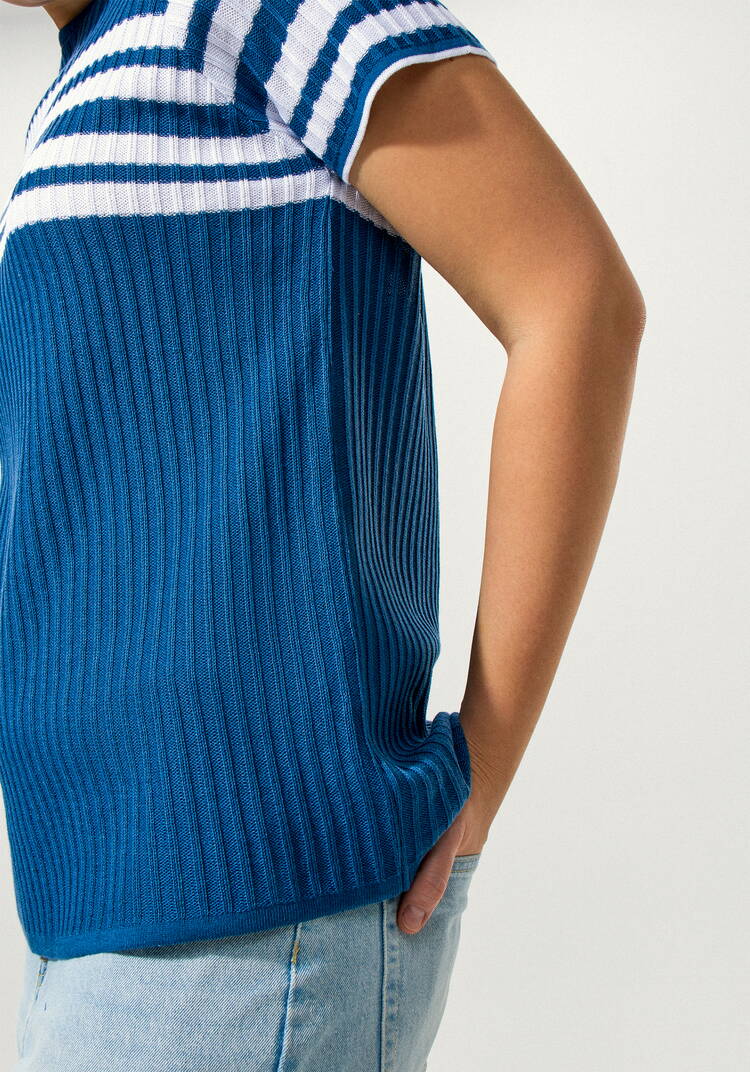 Джемпер с контрастными полосами на груди шир.  750, рис. 12