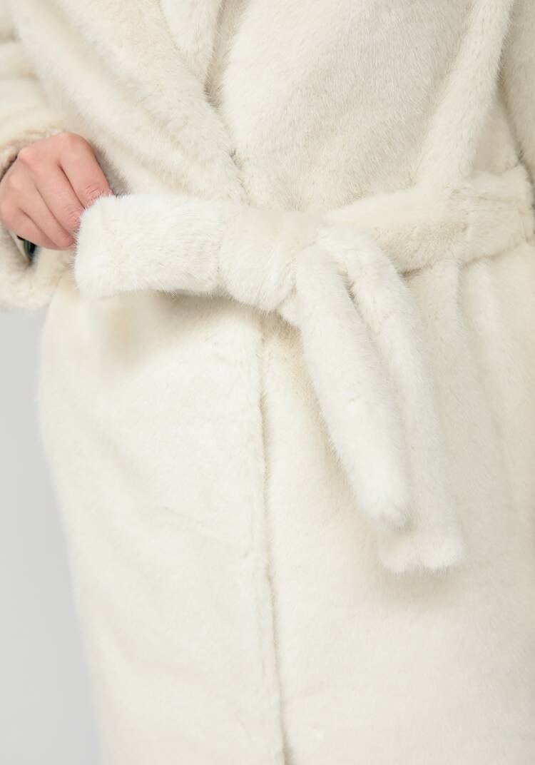 Пальто из искусственного меха с поясом шир.  750, рис. 5