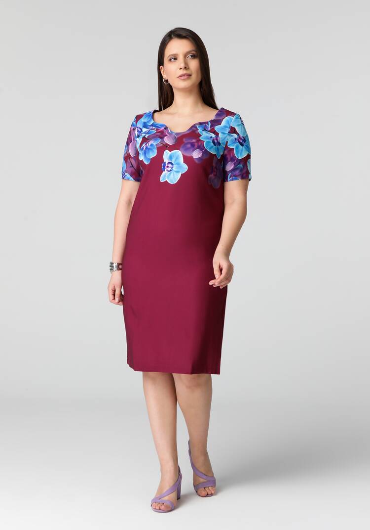 Платье полуприлегающего силуэта с  принтом шир.  750, рис. 16