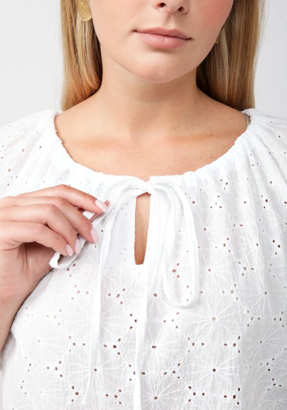 Блуза из шитья свободного кроя шир.  580, рис. 16